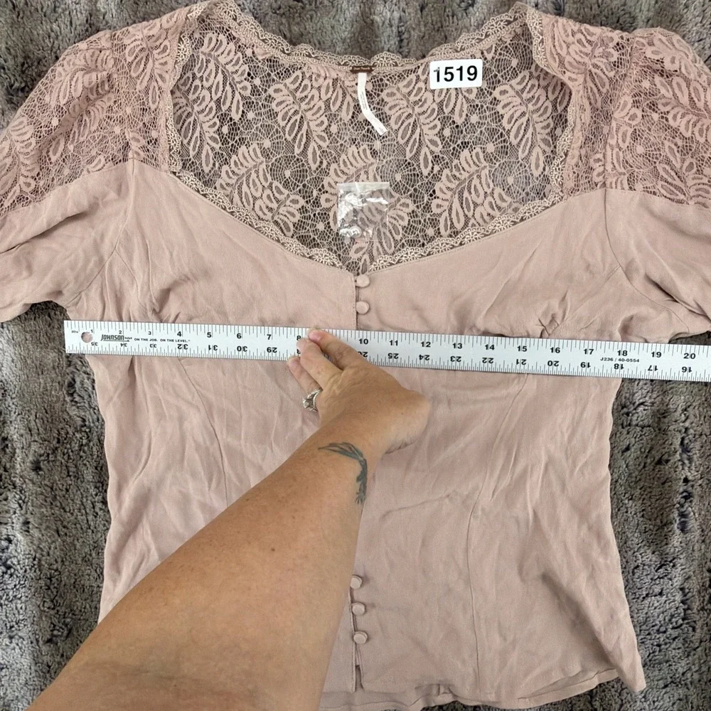 Free People Woman Blouse Large Mauve Rose lace top Boho 3/4 Sleeve NWOT